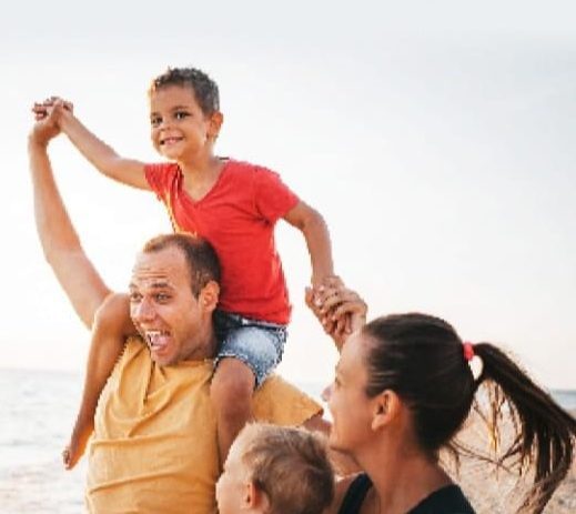 Familia en la playa